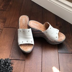 EUC Born white wedge Sandals